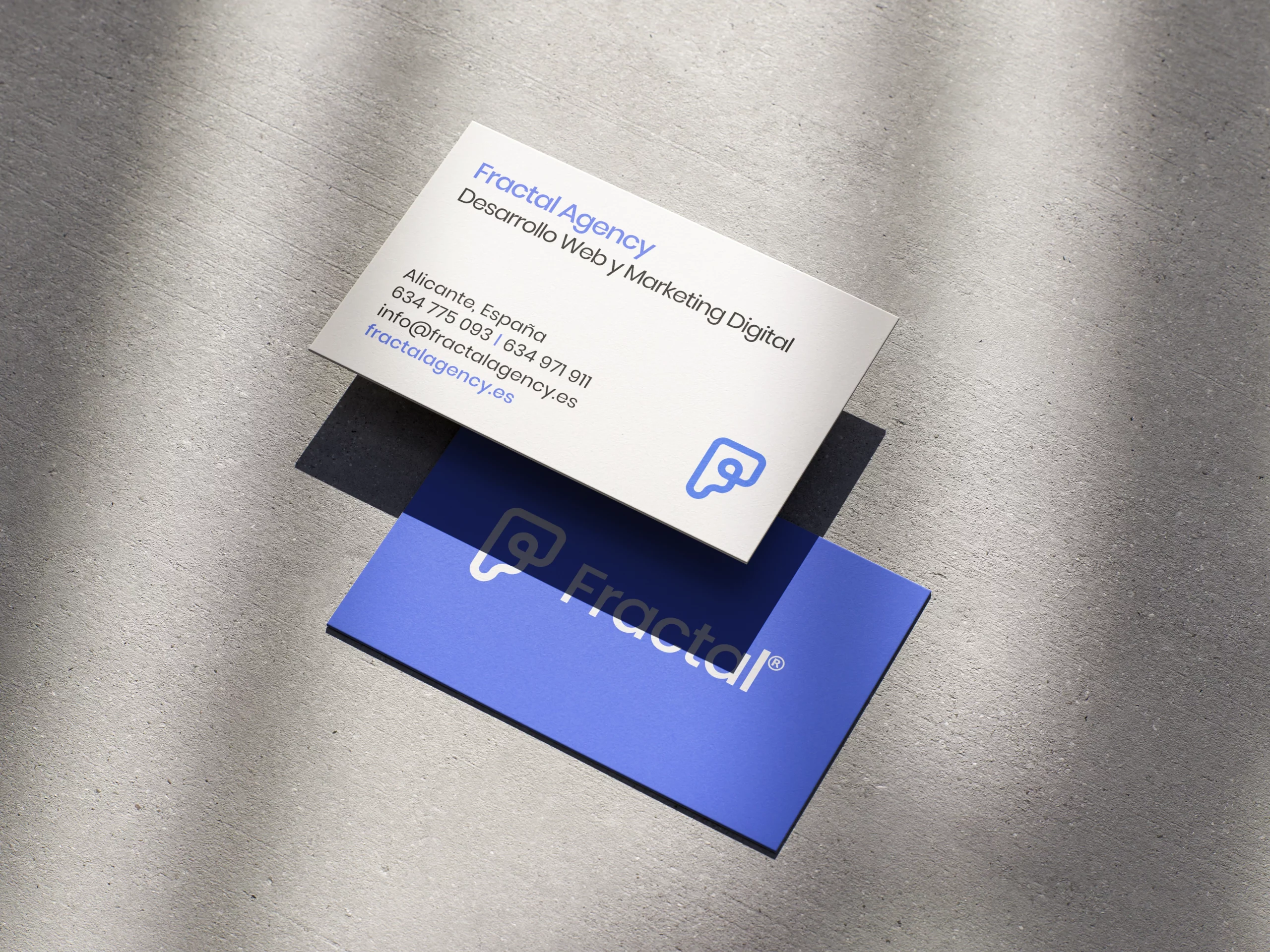 Tarjeta de presentación digital de Fractal Agency